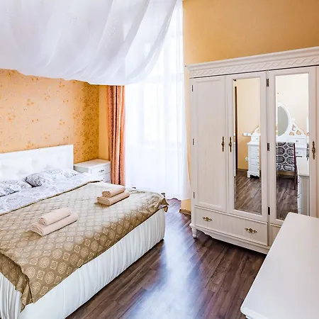 2 Virmens'ka Lägenhet Lviv